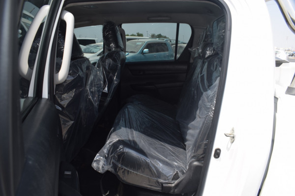 Toyota Hilux 2018  White RHD Diesel AT Pickup 4WD view 7