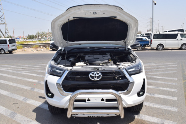 Toyota Hilux 2018  White RHD Diesel AT Pickup 4WD view 12