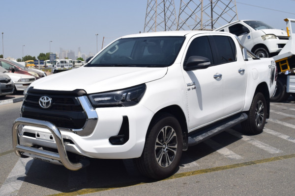 Toyota Hilux 2018  White RHD Diesel AT Pickup 4WD view 26