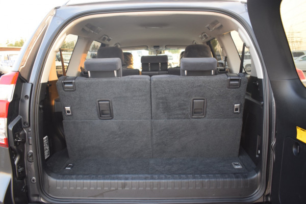 Toyota LAND CRUISER PRADO 2014  Grey RHD Diesel AT SUV 4WD view 4