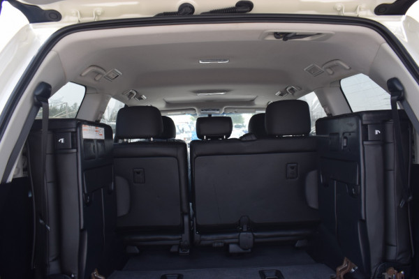 Toyota Land Cruiser 2018  White RHD Diesel AT SUV 4WD view 6