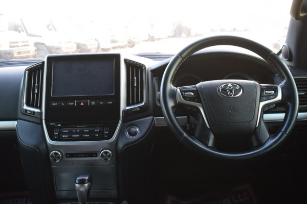Toyota Land Cruiser 2018/ Black RHD Diesel AT SUV 4WD view 14