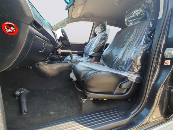 Toyota Hilux 2014  Black RHD Diesel AT Pickup 4WD view 7