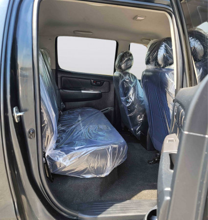 Toyota Hilux 2014  Black RHD Diesel AT Pickup 4WD view 14