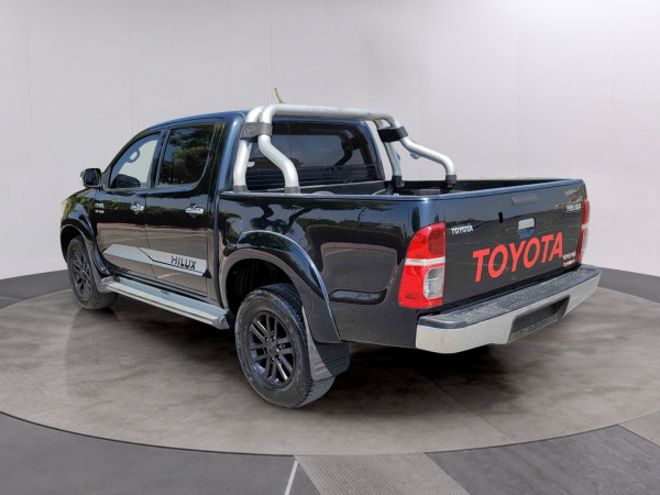 Toyota Hilux 2014  Black RHD Diesel AT Pickup 4WD view 20