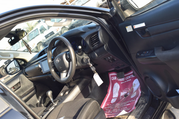 Toyota Hilux 2019  Black RHD Diesel AT Pickup 4WD view 6
