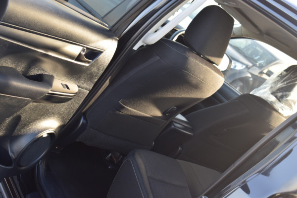 Toyota Hilux 2019  Black RHD Diesel AT Pickup 4WD view 14