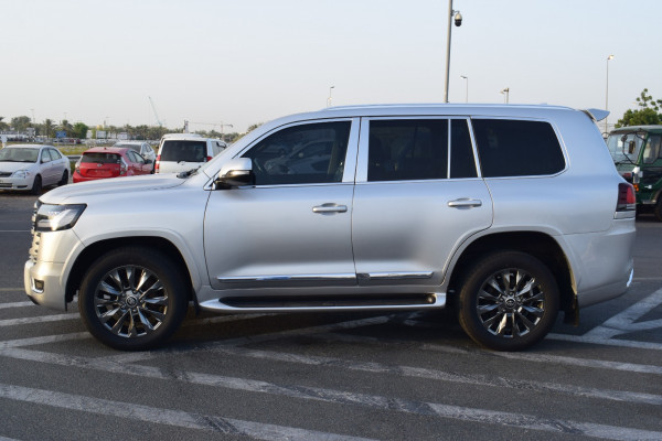Toyota Land Cruiser 2016  Silver RHD Diesel AT SUV 4WD view 11