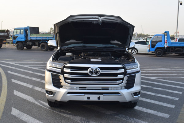Toyota Land Cruiser 2016  Silver RHD Diesel AT SUV 4WD view 16