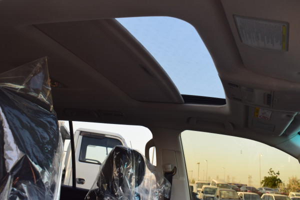 Toyota Land Cruiser 2020  White RHD Diesel AT SUV 4WD view 7