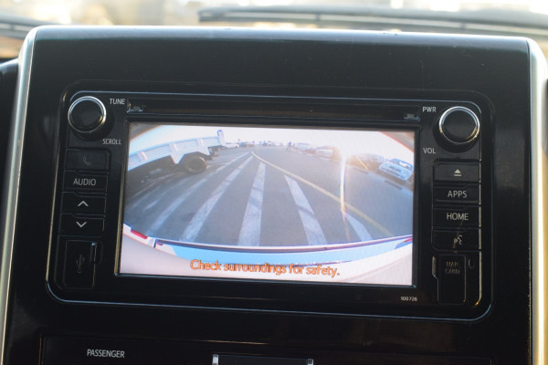 Toyota Land Cruiser 2020  White RHD Diesel AT SUV 4WD view 10