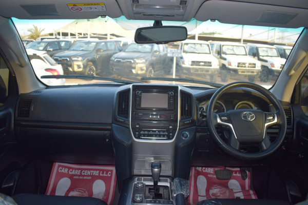 Toyota Land Cruiser 2020  White RHD Diesel AT SUV 4WD view 14