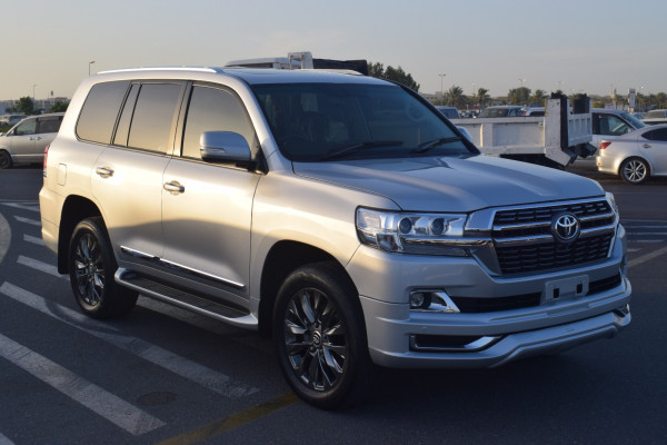 Toyota Land Cruiser 2020  White RHD Diesel AT SUV 4WD view 20