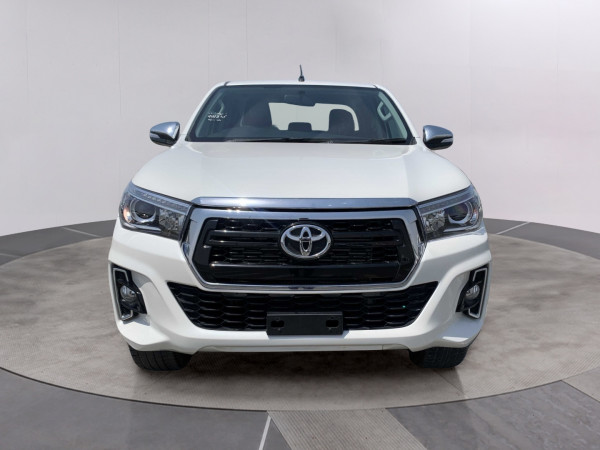 Toyota Hilux 2017/ White RHD Diesel AT Pickup 4WD