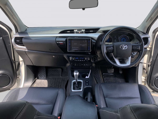 Toyota Hilux 2017/ White RHD Diesel AT Pickup 4WD view 4