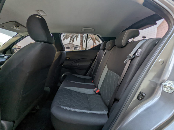 Nissan Kicks 2018  Grey LHD Petrol AT SUV Crossover 2WD view 5