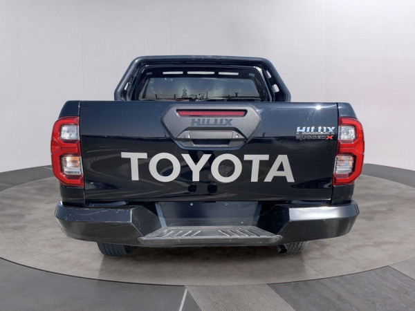 Toyota Hilux 2021/ Black RHD Diesel AT Pickup 4WD