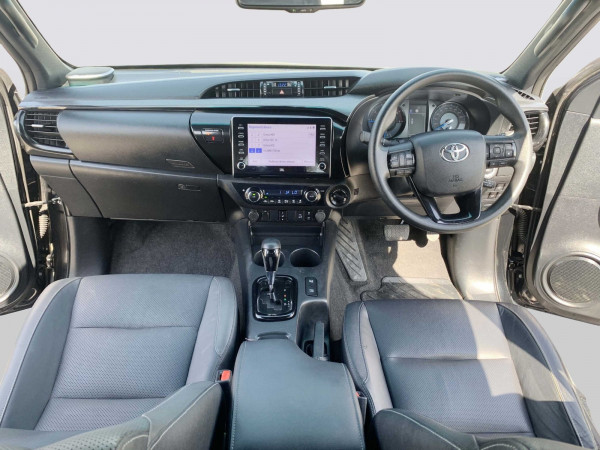 Toyota Hilux 2021/ Black RHD Diesel AT Pickup 4WD view 12