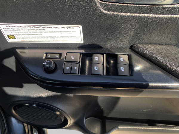 Toyota Hilux 2021/ Black RHD Diesel AT Pickup 4WD view 17
