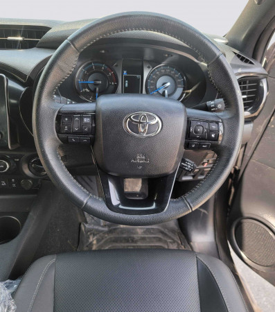 Toyota Hilux 2021/ Grey RHD Diesel AT Pickup 4WD view 3