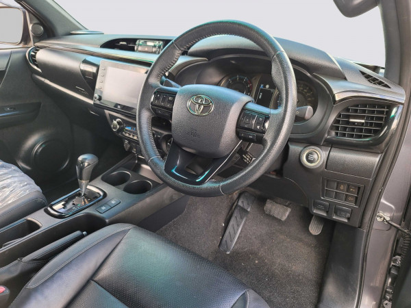 Toyota Hilux 2021/ Grey RHD Diesel AT Pickup 4WD view 3