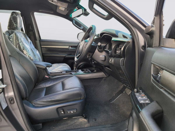 Toyota Hilux 2021/ Grey RHD Diesel AT Pickup 4WD view 15