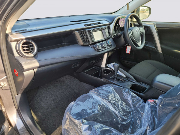 Toyota RAV 4 2018/ Grey RHD Petrol AT SUV Crossover 2WD view 15