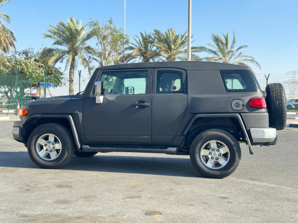 Toyota FJ Cruiser 2008  Black LHD Petrol AT SUV 4WD view 4