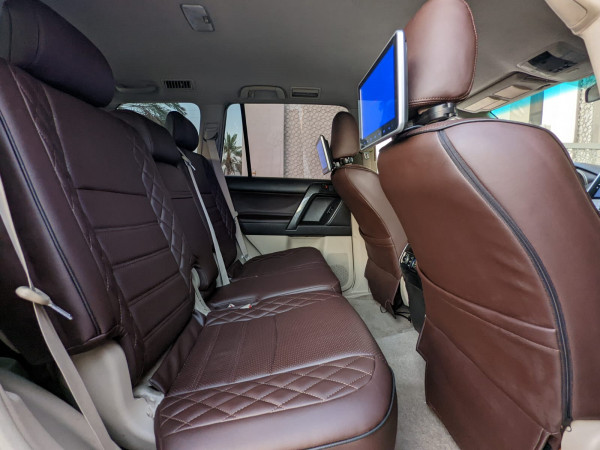 Toyota LAND CRUISER PRADO 2012/ Grey LHD Petrol AT SUV 4WD view 3