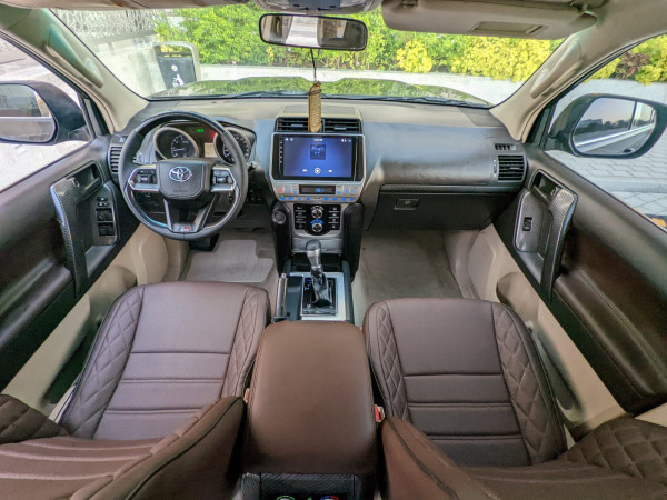 Toyota LAND CRUISER PRADO 2012/ Grey LHD Petrol AT SUV 4WD view 5