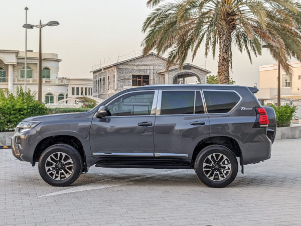 Toyota LAND CRUISER PRADO 2012/ Grey LHD Petrol AT SUV 4WD view 8