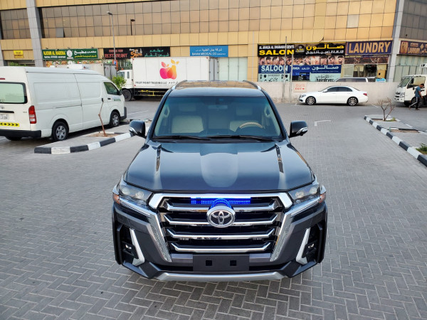 Toyota Land Cruiser 2009/ Grey LHD Petrol AT SUV 4WD