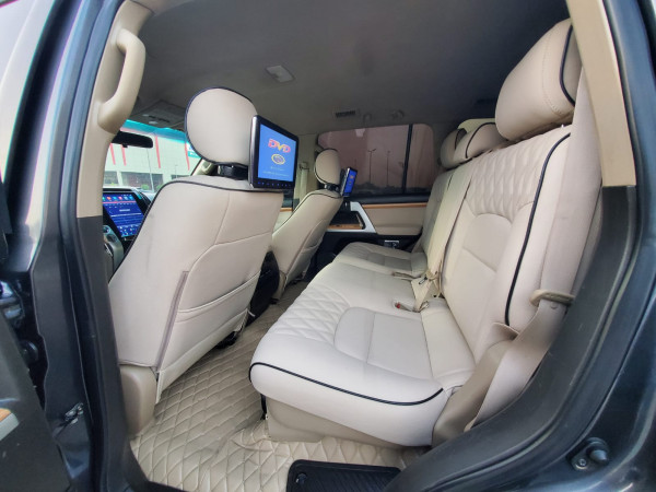 Toyota Land Cruiser 2009/ Grey LHD Petrol AT SUV 4WD view 10
