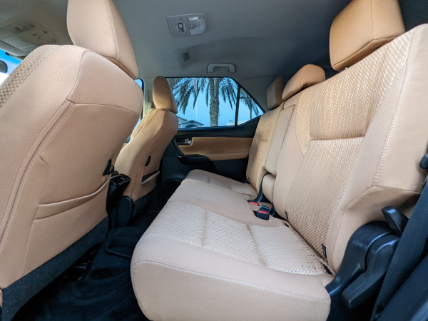 Toyota Fortuner 2023/ Silver LHD Petrol AT SUV 4WD view 7