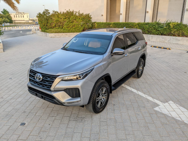 Toyota Fortuner 2023/ Silver LHD Petrol AT SUV 4WD view 16