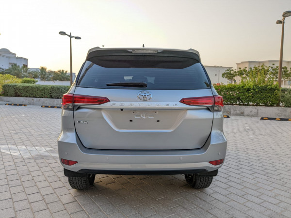 Toyota Fortuner 2023/ Silver LHD Petrol AT SUV 4WD view 20