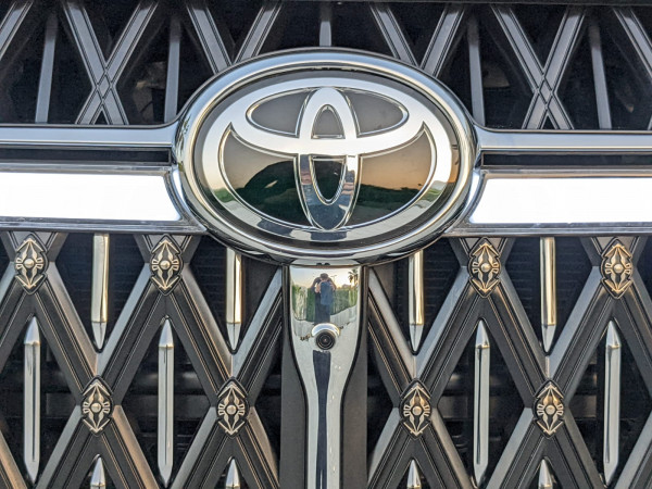 Toyota Land Cruiser 2012/ Black LHD Petrol AT SUV 4WD view 4