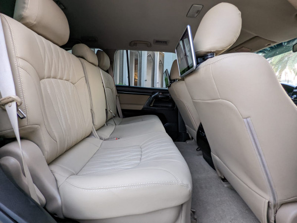 Toyota Land Cruiser 2012/ Black LHD Petrol AT SUV 4WD view 6