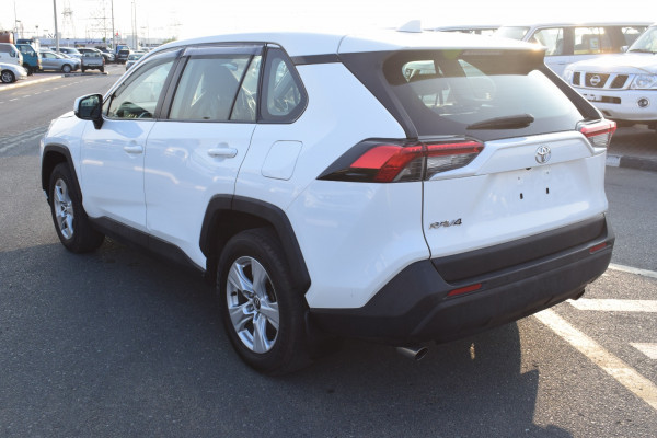 Toyota RAV 4 2019/ White RHD Petrol AT SUV Crossover 2WD view 9