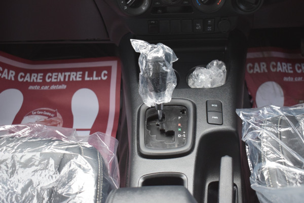 Toyota Hilux 2022/ White RHD Diesel AT Pickup 4WD view 8