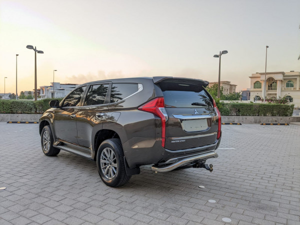 Mitsubishi Montero 2017/ Brown LHD Petrol AT SUV 2WD