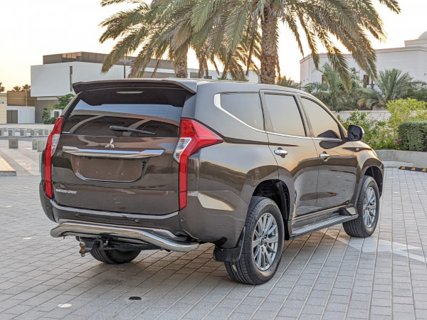Mitsubishi Montero 2017/ Brown LHD Petrol AT SUV 2WD view 14