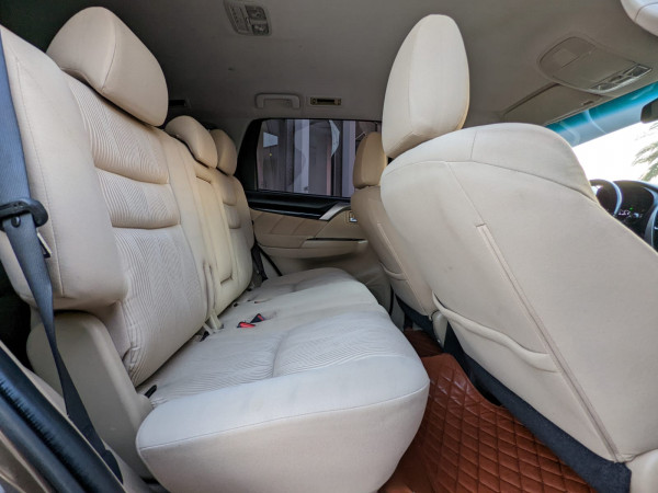 Mitsubishi Montero 2017/ Brown LHD Petrol AT SUV 2WD view 18