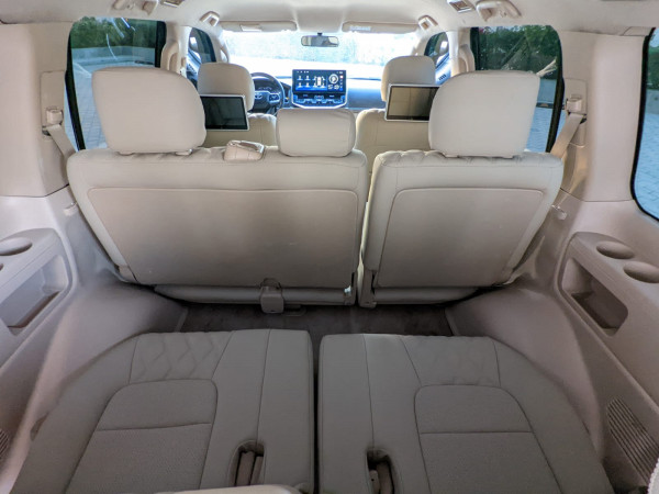 Toyota Land Cruiser 2013/ Black LHD Petrol AT SUV 4WD view 2