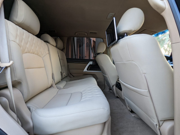 Toyota Land Cruiser 2013/ Black LHD Petrol AT SUV 4WD view 4