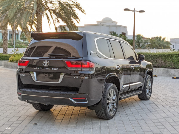 Toyota Land Cruiser 2013/ Black LHD Petrol AT SUV 4WD view 13