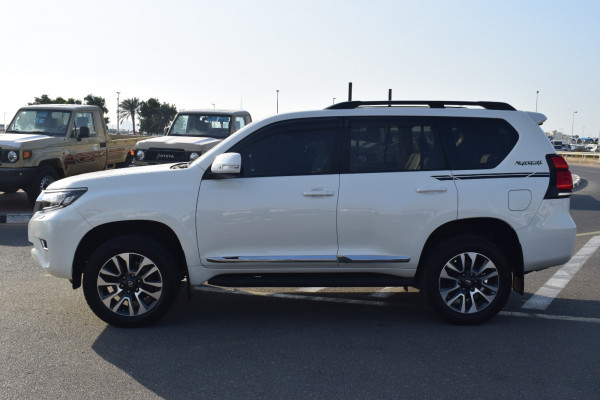 Toyota Prado 2017/ White RHD Petrol AT SUV 4WD