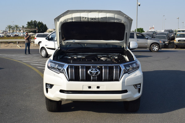 Toyota Prado 2017/ White RHD Petrol AT SUV 4WD view 21
