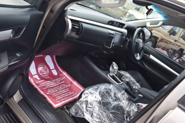 Toyota Hilux 2020/ Brown RHD Diesel AT Pickup 4WD view 14
