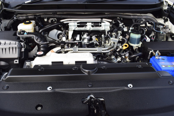 Toyota LAND CRUISER PRADO 2021/ White RHD Diesel AT SUV 4WD view 5
